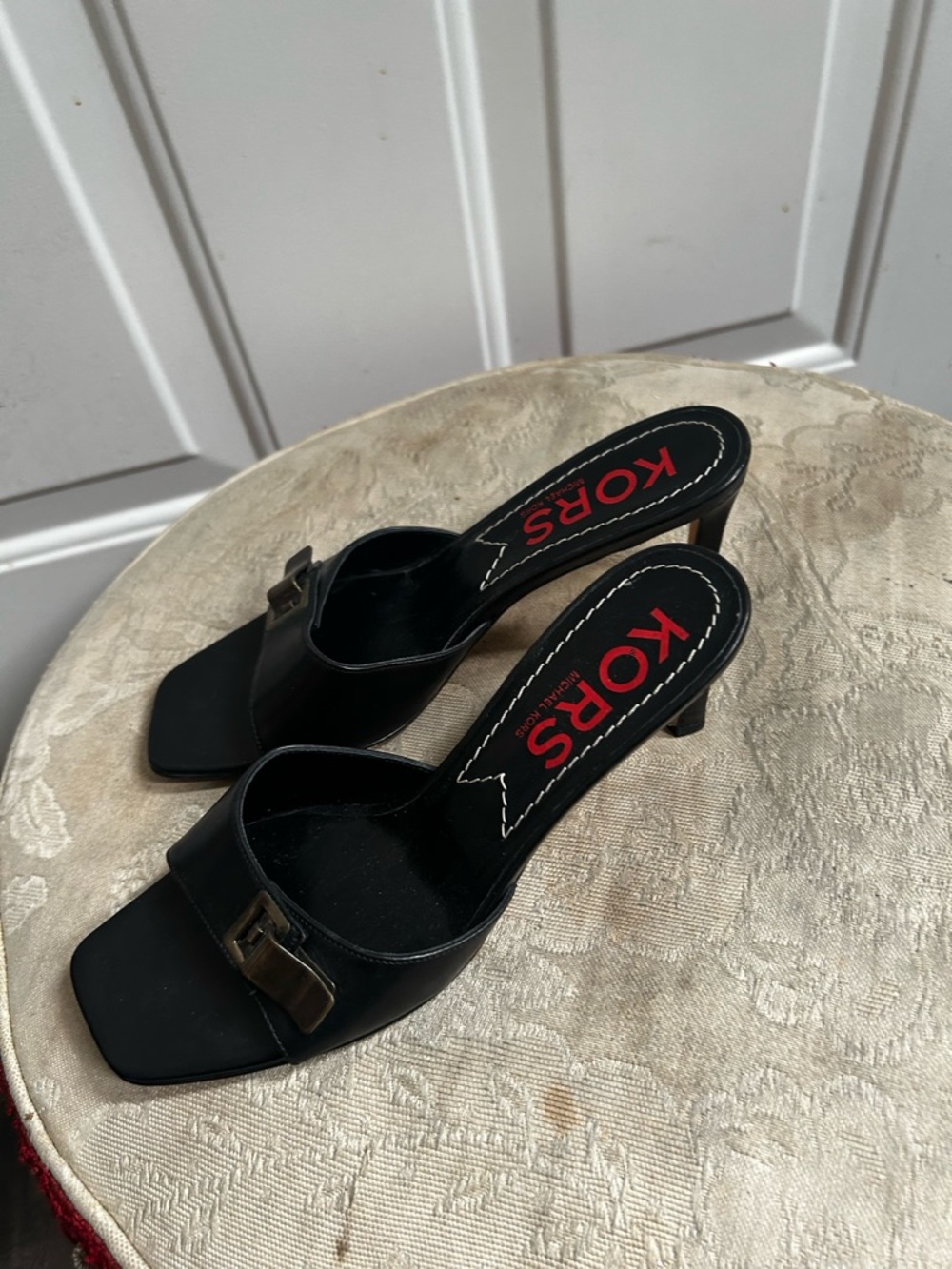Michael Kors Black Leather Mule Sandals with Buckle Accent Sz 6 made in Italy